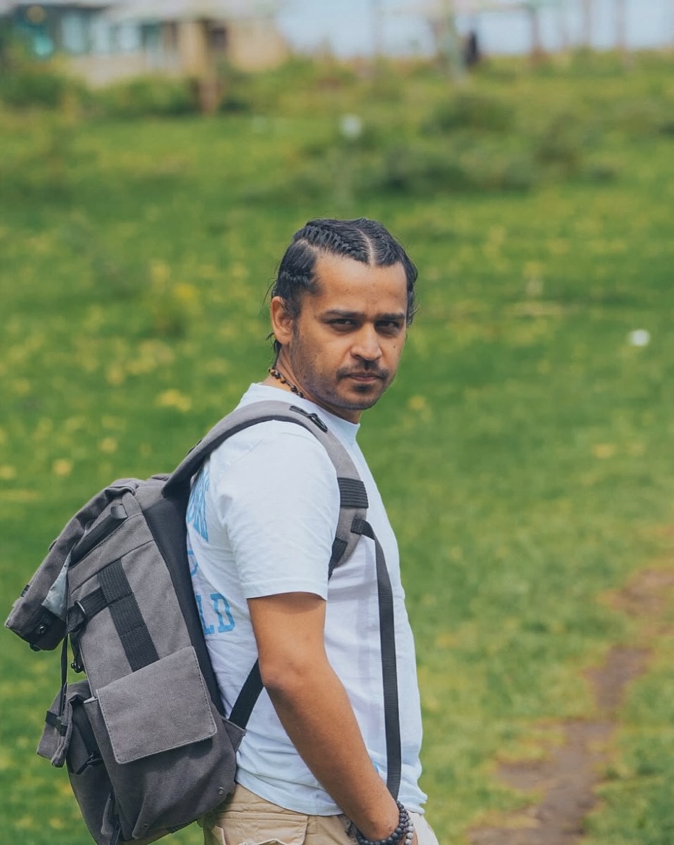 Travel moment captured by Yasir Rizvi
