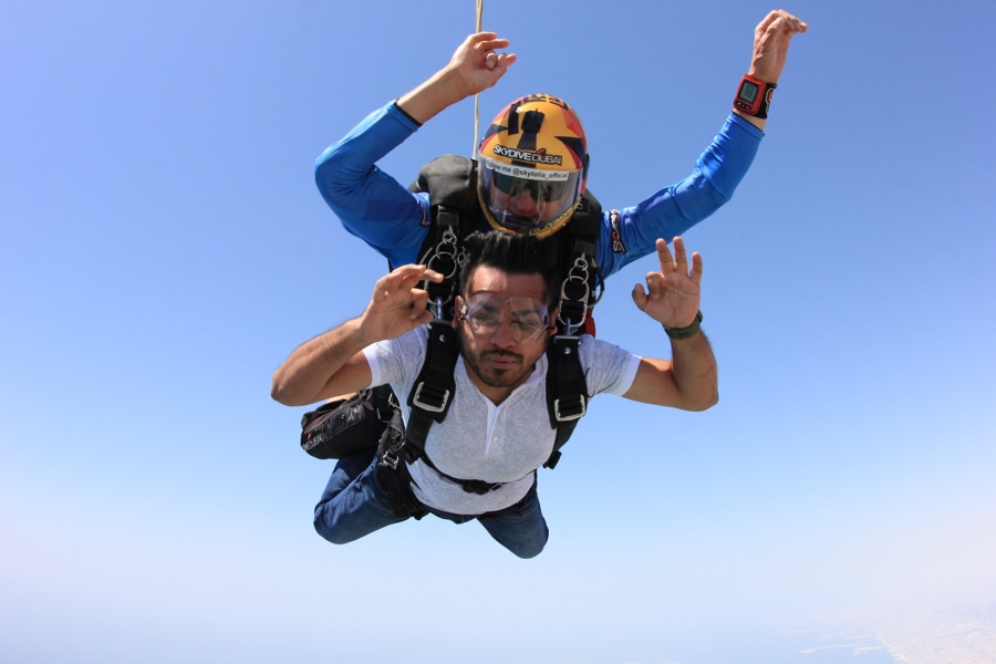 Skydiving — Dubai
