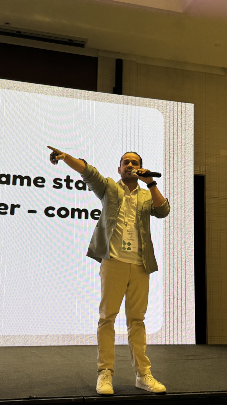 Yasir Rizvi interactive workshop moment